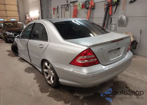 2007 Mercedes-Benz C 230 Sport from USA, damaged, VIN WDBRF52H67F907847